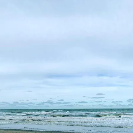 Near Sandy Beaches Διαμέρισμα